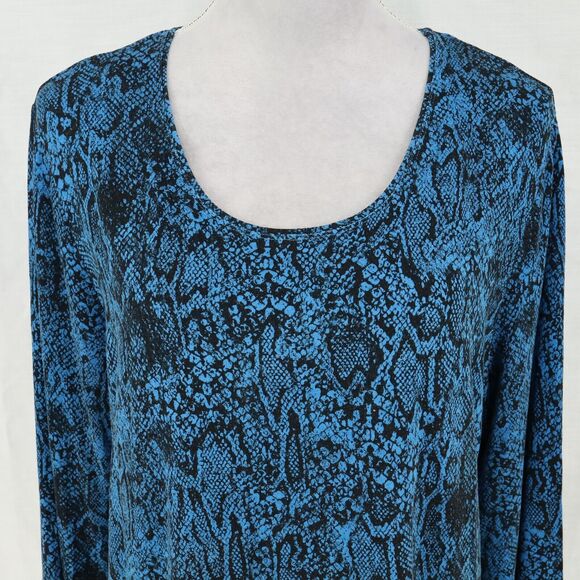 Chicos Top 3 Womens XL Blue Black Snakeskin Print Blouse Stretch Knit Pullover - Picture 7 of 12
